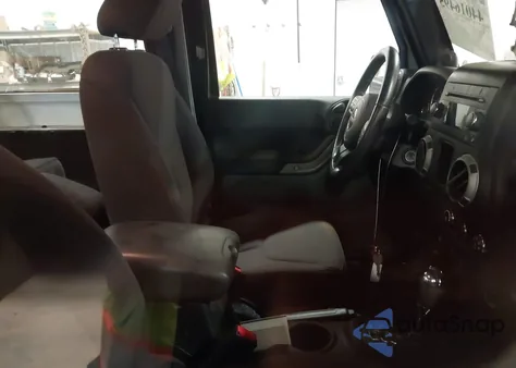 2014 Jeep Wrangler Sport z USA, uszkodzony, nr VIN 1C4AJWAG1EL252720